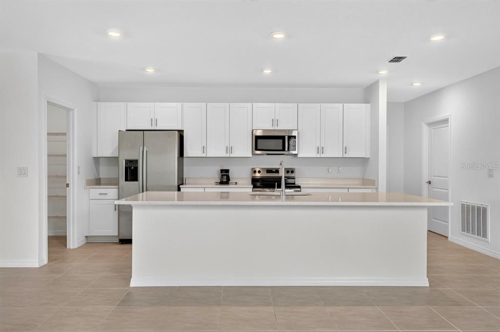 For Sale: $430,000 (4 beds, 3 baths, 2085 Square Feet)