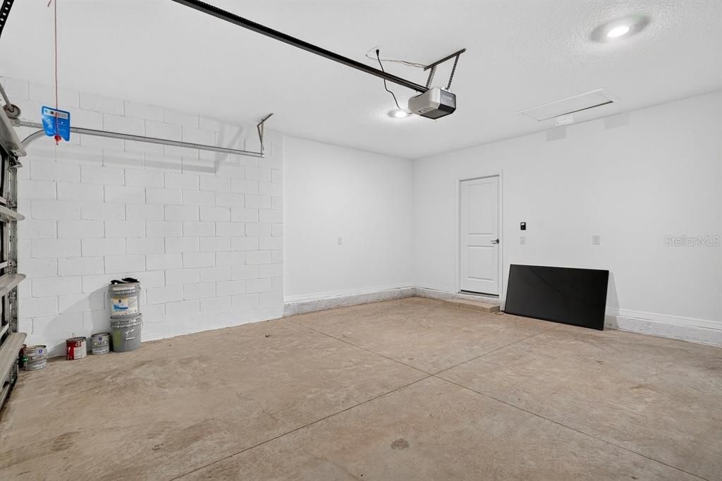 For Sale: $430,000 (4 beds, 3 baths, 2085 Square Feet)