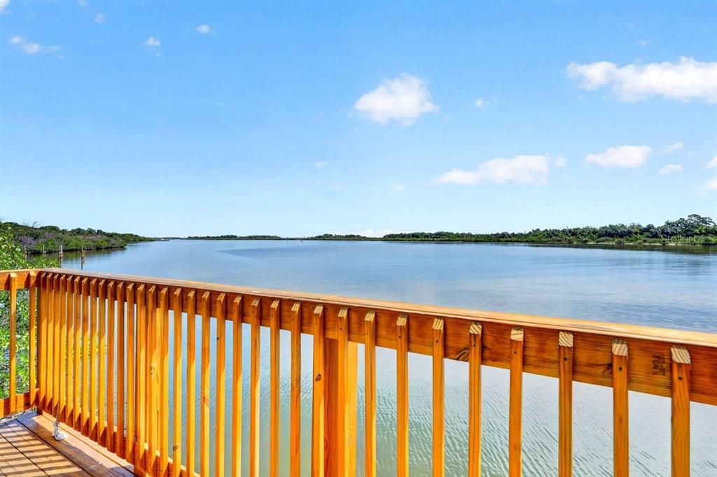 For Sale: $430,000 (4 beds, 3 baths, 2085 Square Feet)