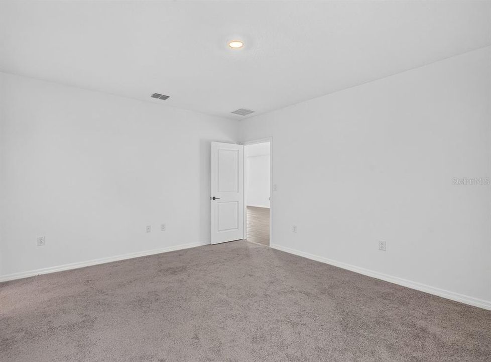 For Sale: $430,000 (4 beds, 3 baths, 2085 Square Feet)