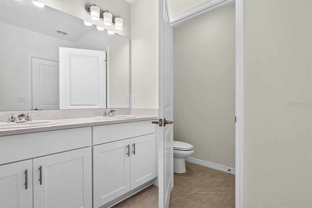 For Sale: $430,000 (4 beds, 3 baths, 2085 Square Feet)