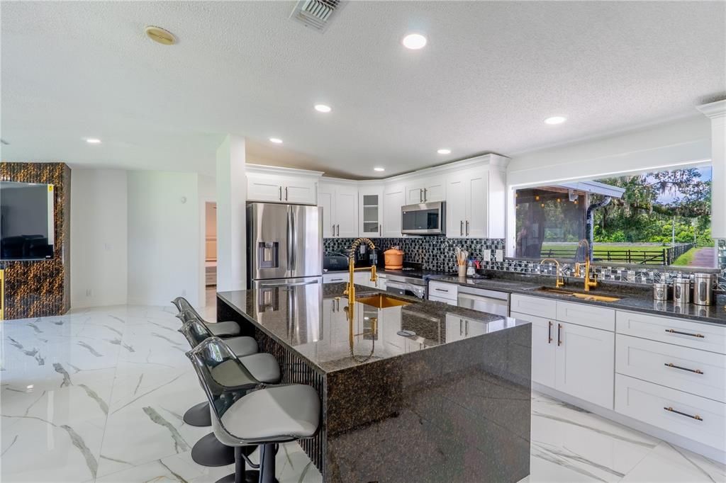 En Venta: $1,200,000 (6 camas, 4 baños, 7036 Pies cuadrados)