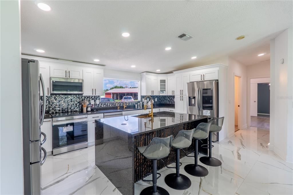 En Venta: $1,200,000 (6 camas, 4 baños, 7036 Pies cuadrados)