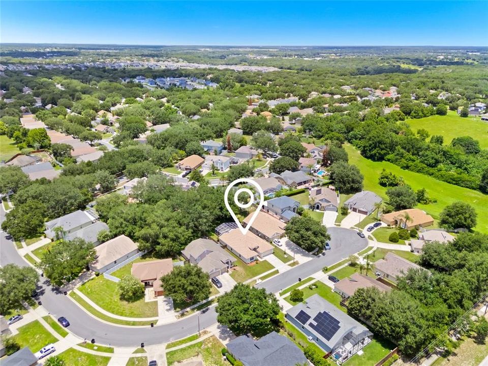 合同活跃: $475,000 (4 贝兹, 2 浴室, 2127 平方英尺)