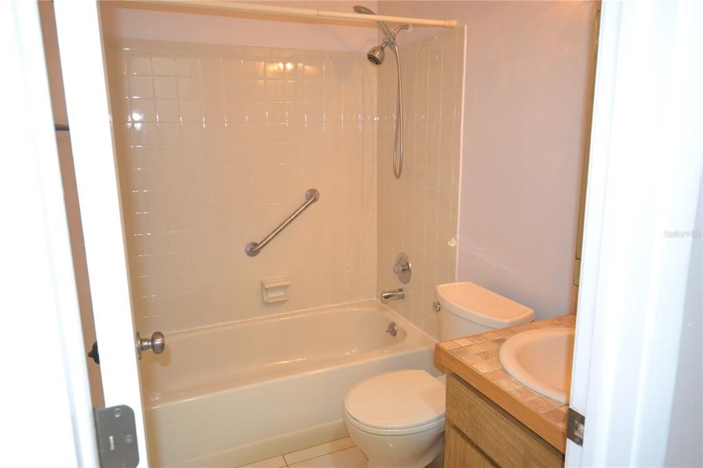 For Rent: $2,200 (2 beds, 2 baths, 1346 Square Feet)