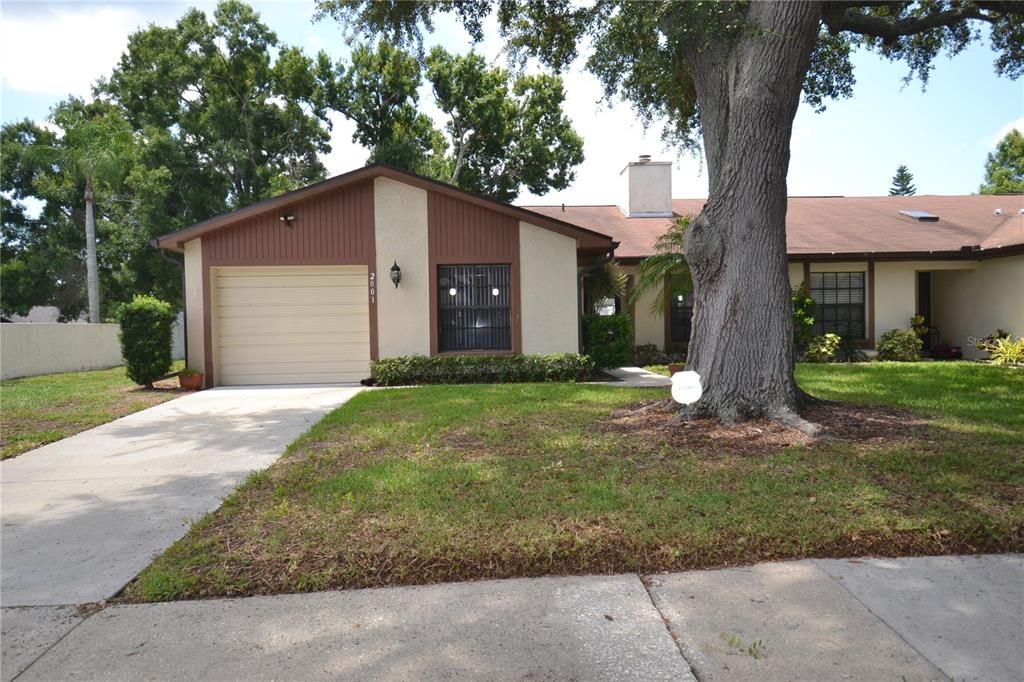 For Rent: $2,200 (2 beds, 2 baths, 1346 Square Feet)
