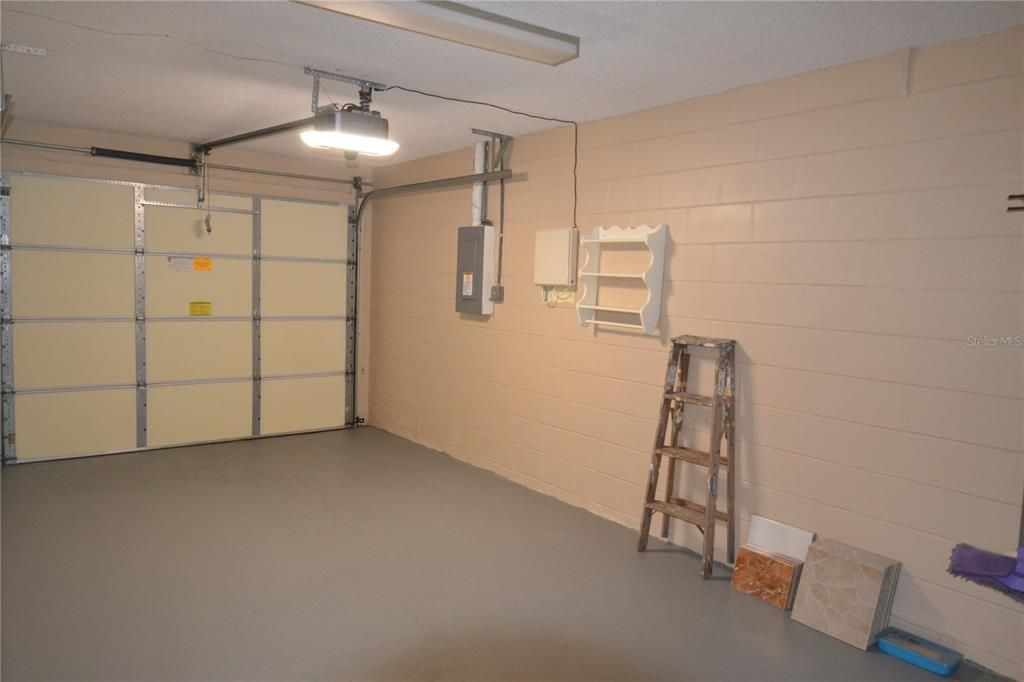 For Rent: $2,200 (2 beds, 2 baths, 1346 Square Feet)