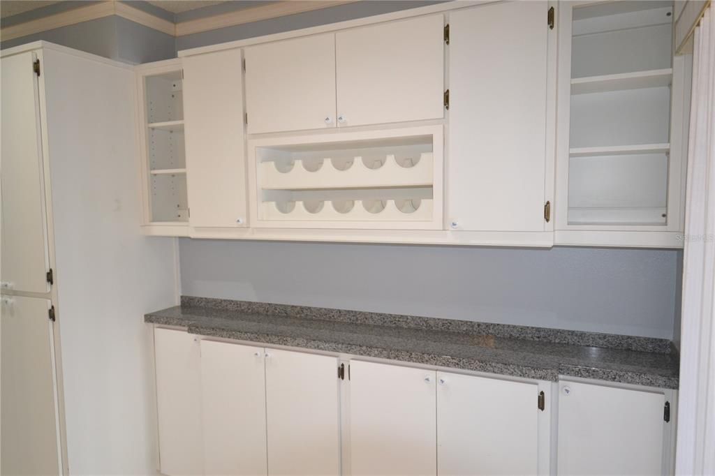 For Rent: $2,200 (2 beds, 2 baths, 1346 Square Feet)