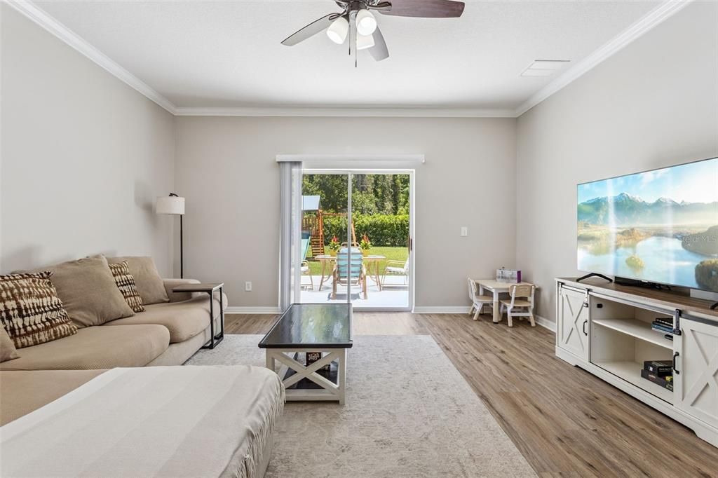 For Sale: $300,000 (3 beds, 2 baths, 1486 Square Feet)