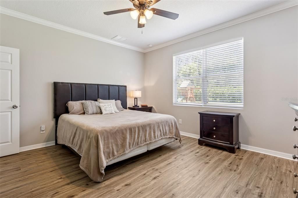 For Sale: $300,000 (3 beds, 2 baths, 1486 Square Feet)