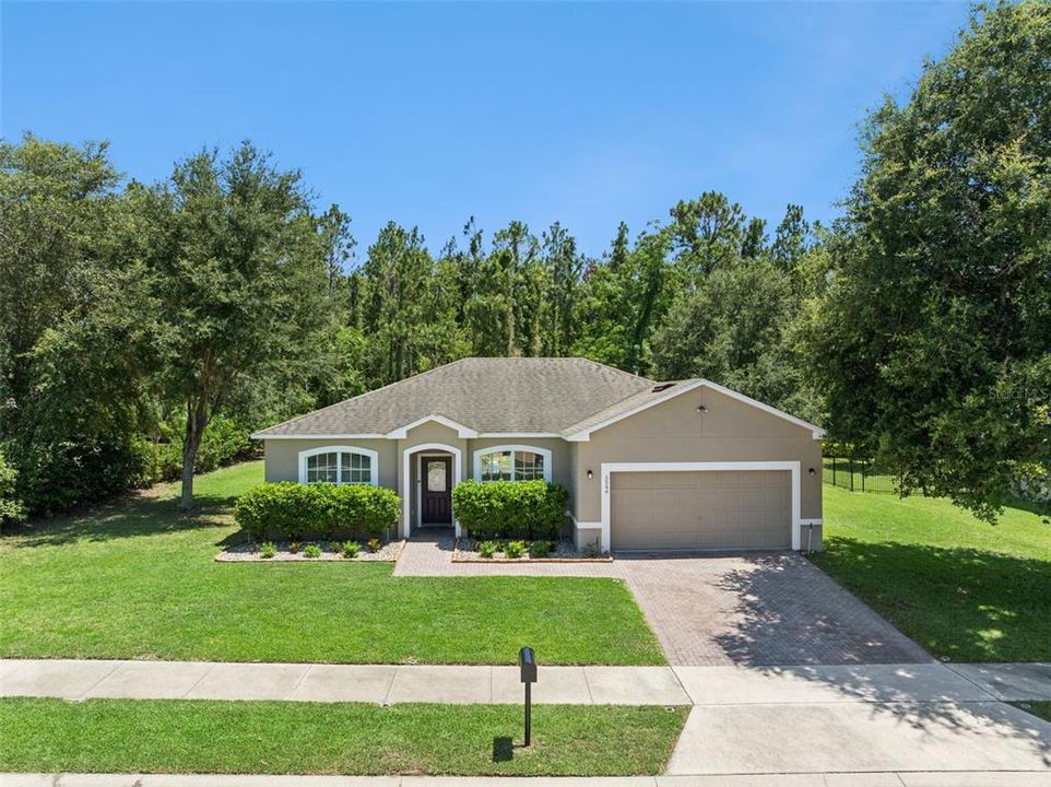For Sale: $300,000 (3 beds, 2 baths, 1486 Square Feet)