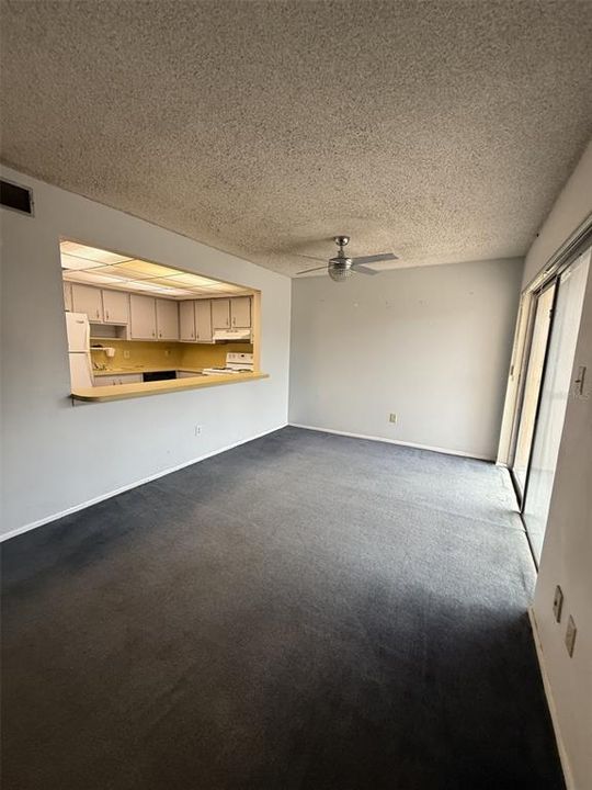 На продажу: $189,900 (2 спален, 1 ванн, 1353 Квадратных фут)