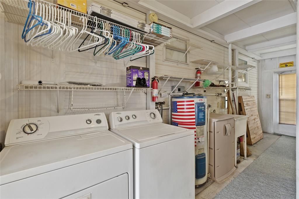 For Sale: $158,900 (2 beds, 2 baths, 920 Square Feet)