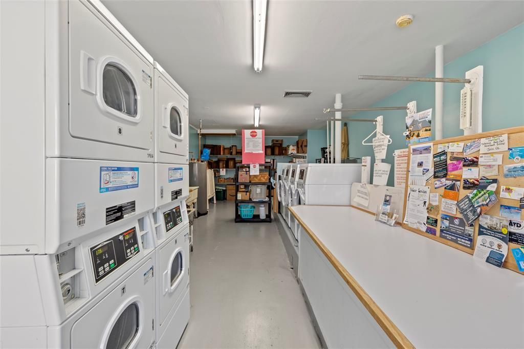 For Sale: $158,900 (2 beds, 2 baths, 920 Square Feet)