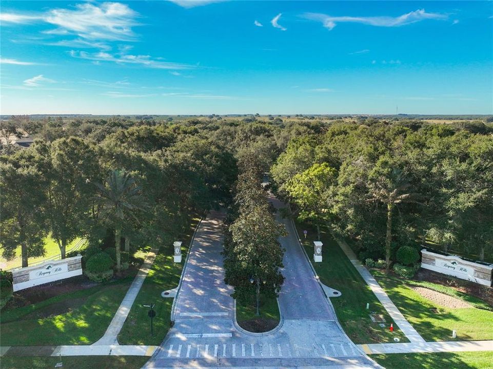 En Venta: $579,900 (4 camas, 3 baños, 3020 Pies cuadrados)