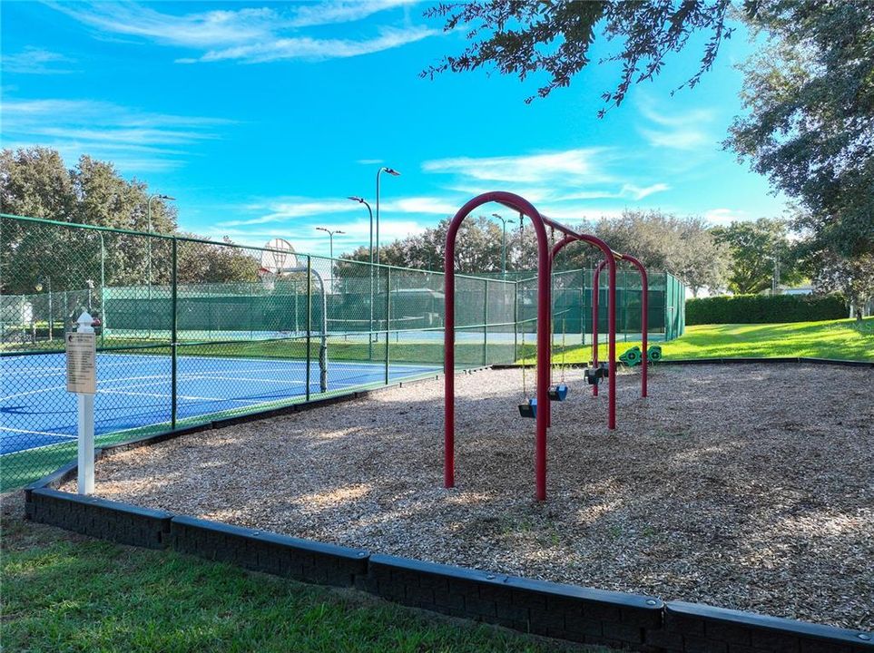 En Venta: $579,900 (4 camas, 3 baños, 3020 Pies cuadrados)