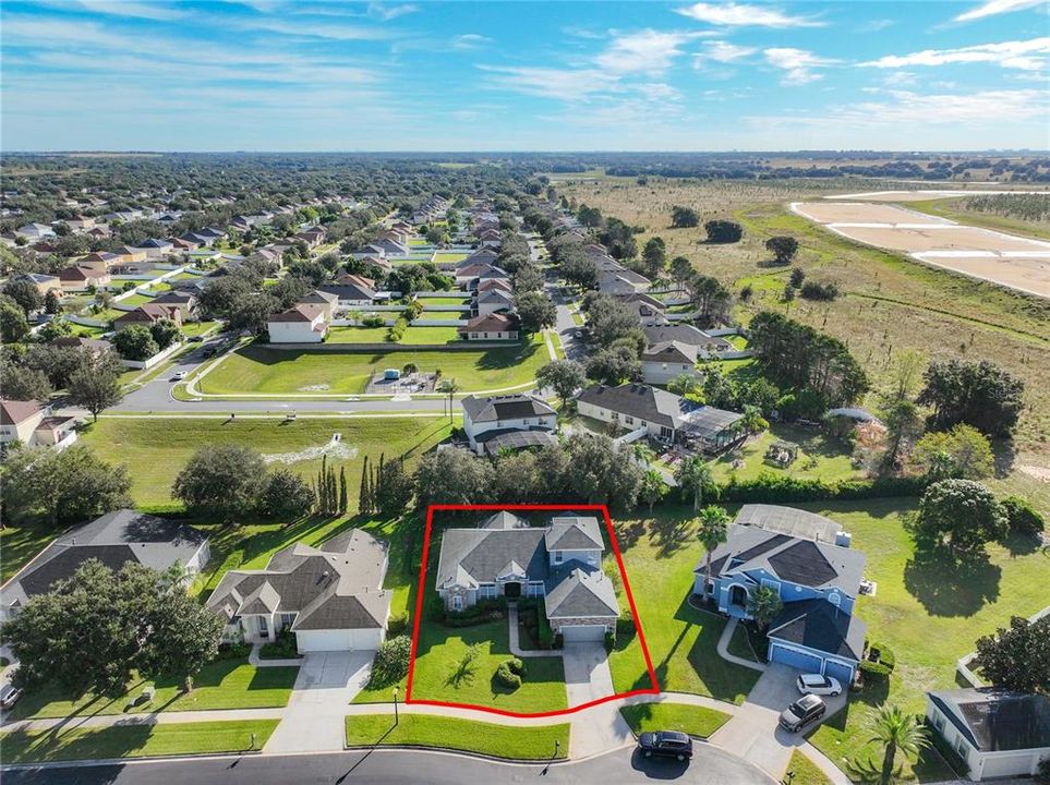 En Venta: $579,900 (4 camas, 3 baños, 3020 Pies cuadrados)