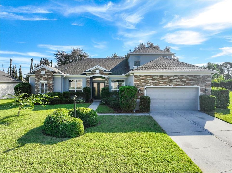En Venta: $579,900 (4 camas, 3 baños, 3020 Pies cuadrados)