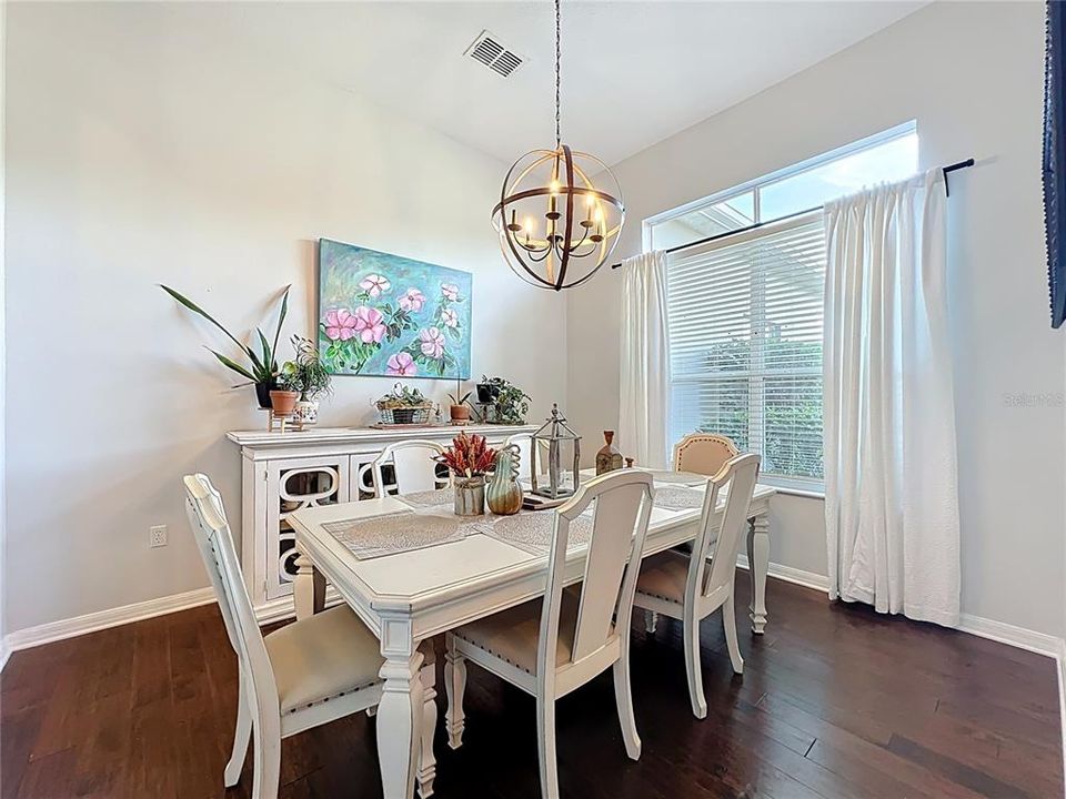 En Venta: $579,900 (4 camas, 3 baños, 3020 Pies cuadrados)