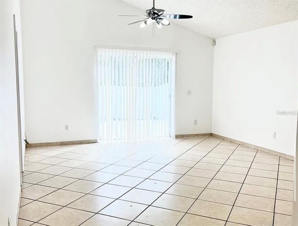 В аренду: $2,250 (3 спален, 2 ванн, 1208 Квадратных фут)