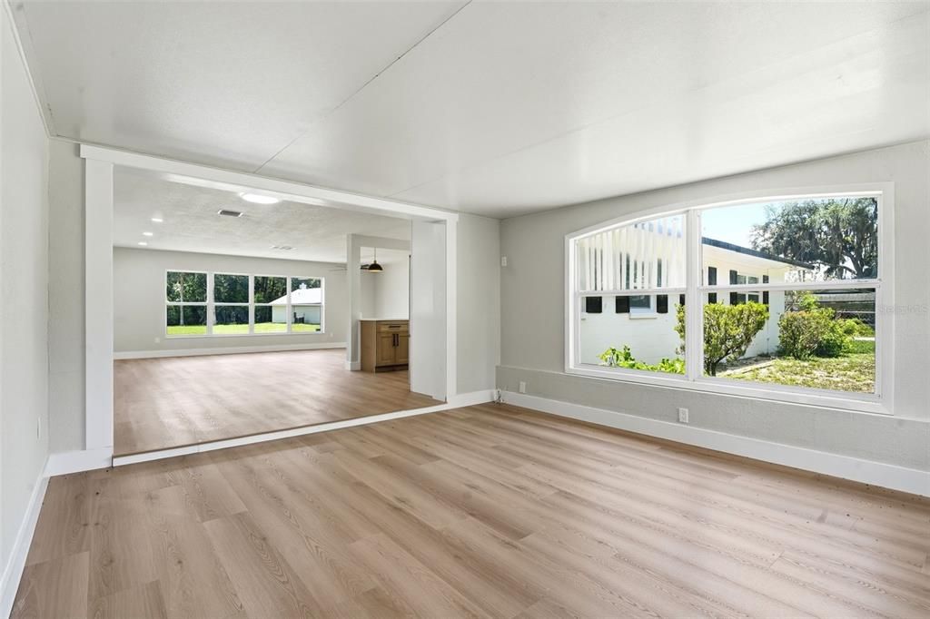 En Venta: $349,000 (3 camas, 2 baños, 1822 Pies cuadrados)