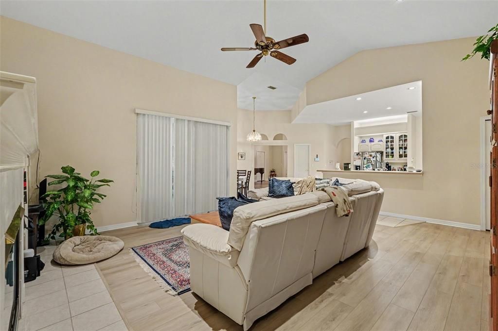 For Rent: $3,300 (4 beds, 3 baths, 2784 Square Feet)