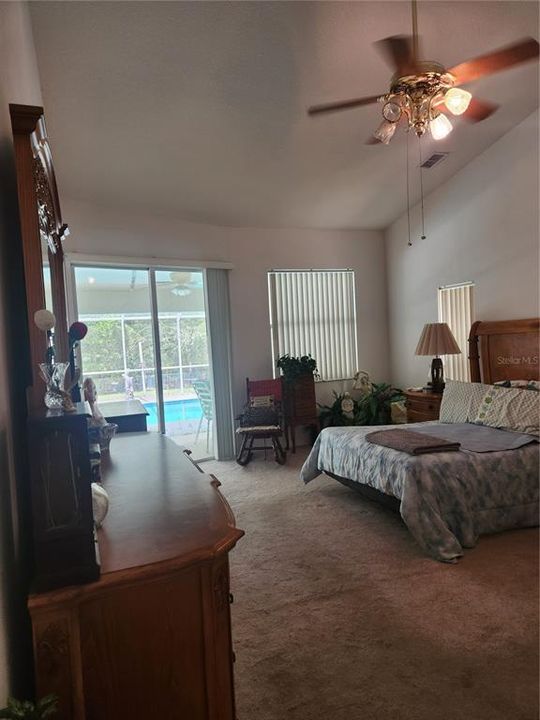 For Sale: $409,000 (3 beds, 3 baths, 2356 Square Feet)