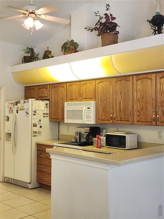 For Sale: $409,000 (3 beds, 3 baths, 2356 Square Feet)