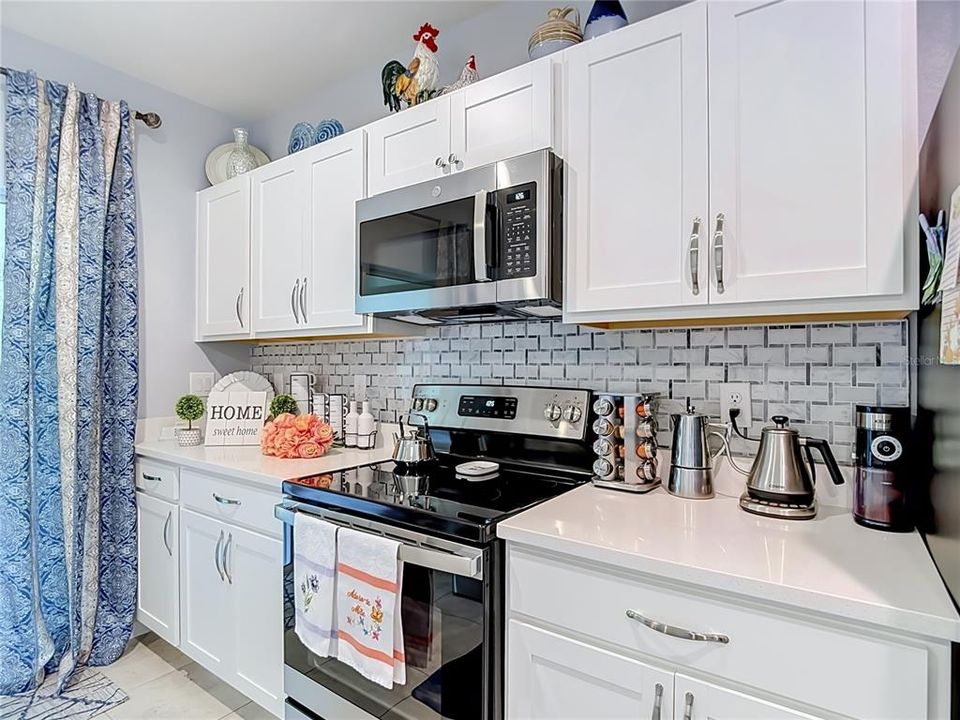 На продажу: $299,900 (3 спален, 2 ванн, 1632 Квадратных фут)