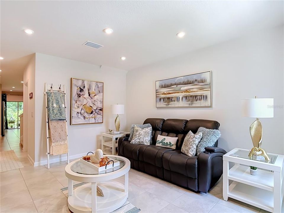 For Sale: $289,900 (3 beds, 2 baths, 1632 Square Feet)