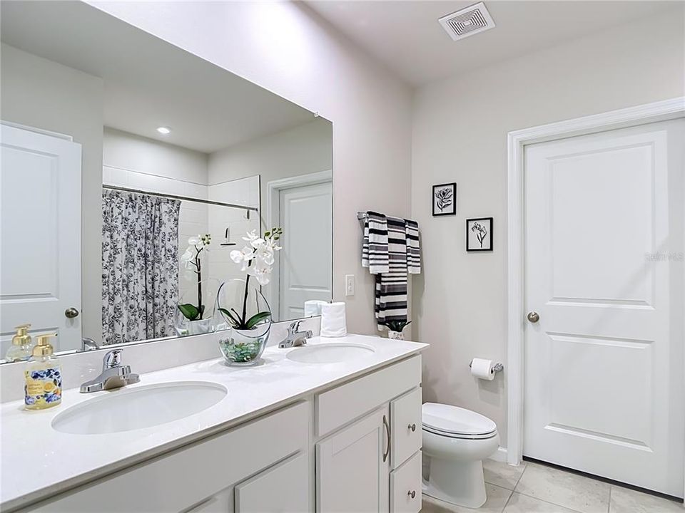 For Sale: $289,900 (3 beds, 2 baths, 1632 Square Feet)