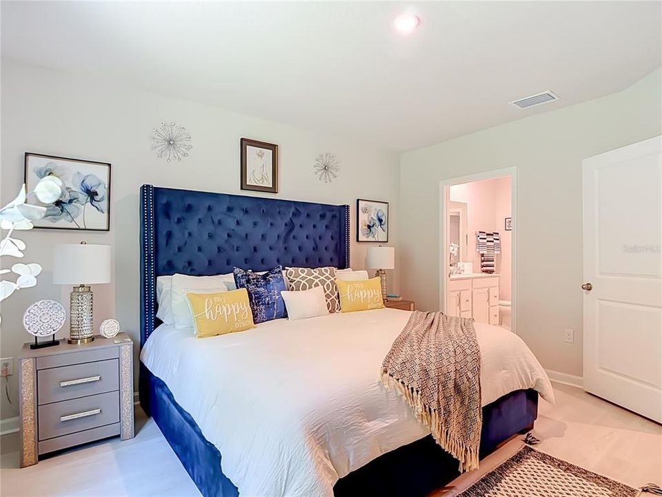 For Sale: $289,900 (3 beds, 2 baths, 1632 Square Feet)