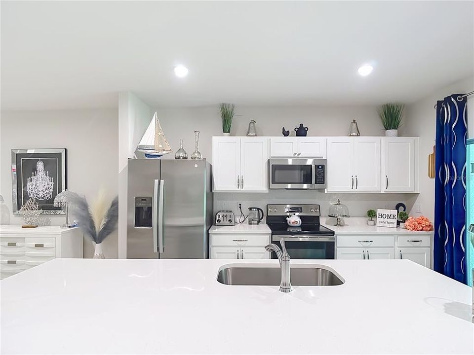 For Sale: $289,900 (3 beds, 2 baths, 1632 Square Feet)
