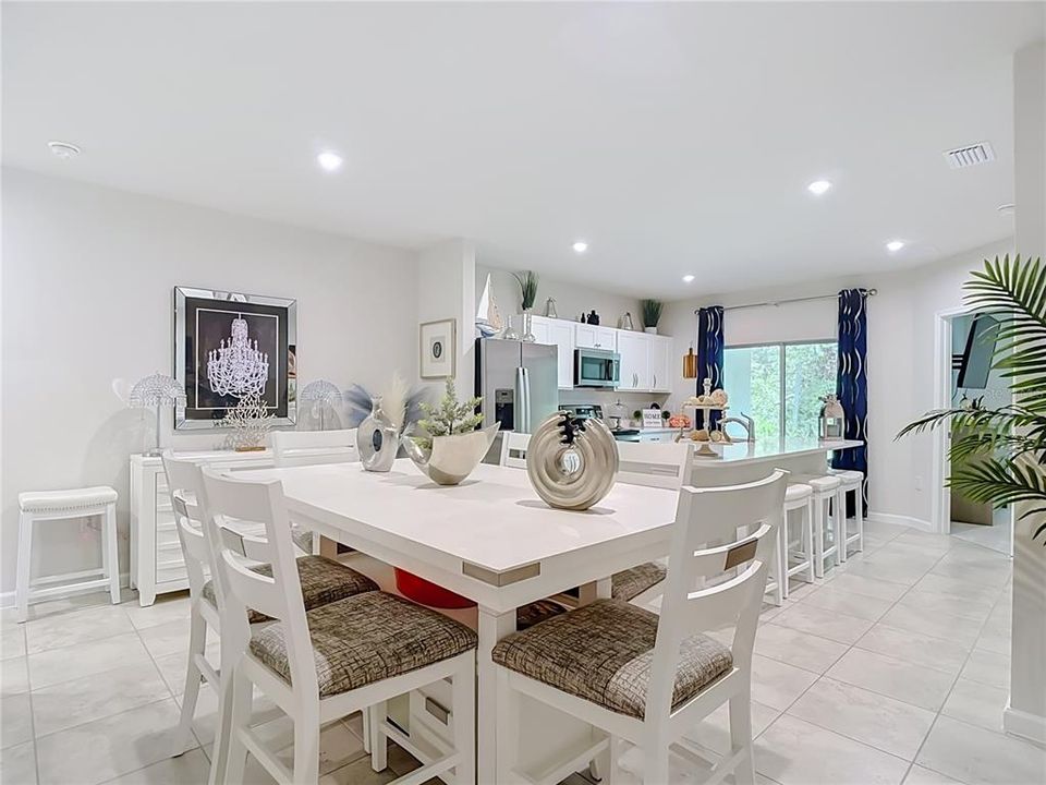 For Sale: $289,900 (3 beds, 2 baths, 1632 Square Feet)