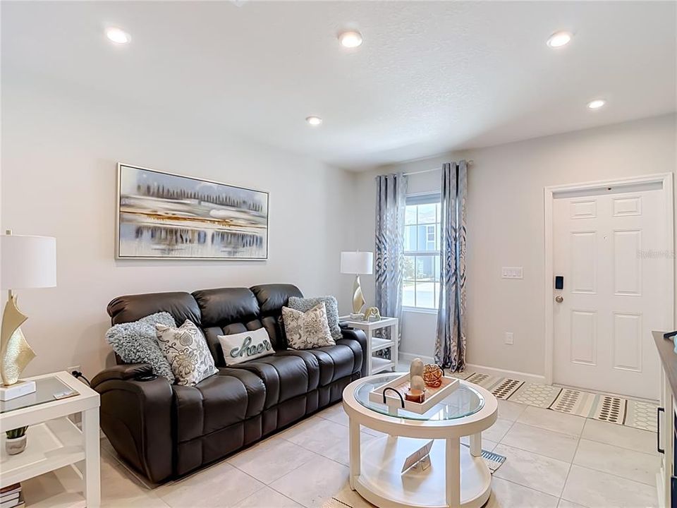 For Sale: $289,900 (3 beds, 2 baths, 1632 Square Feet)