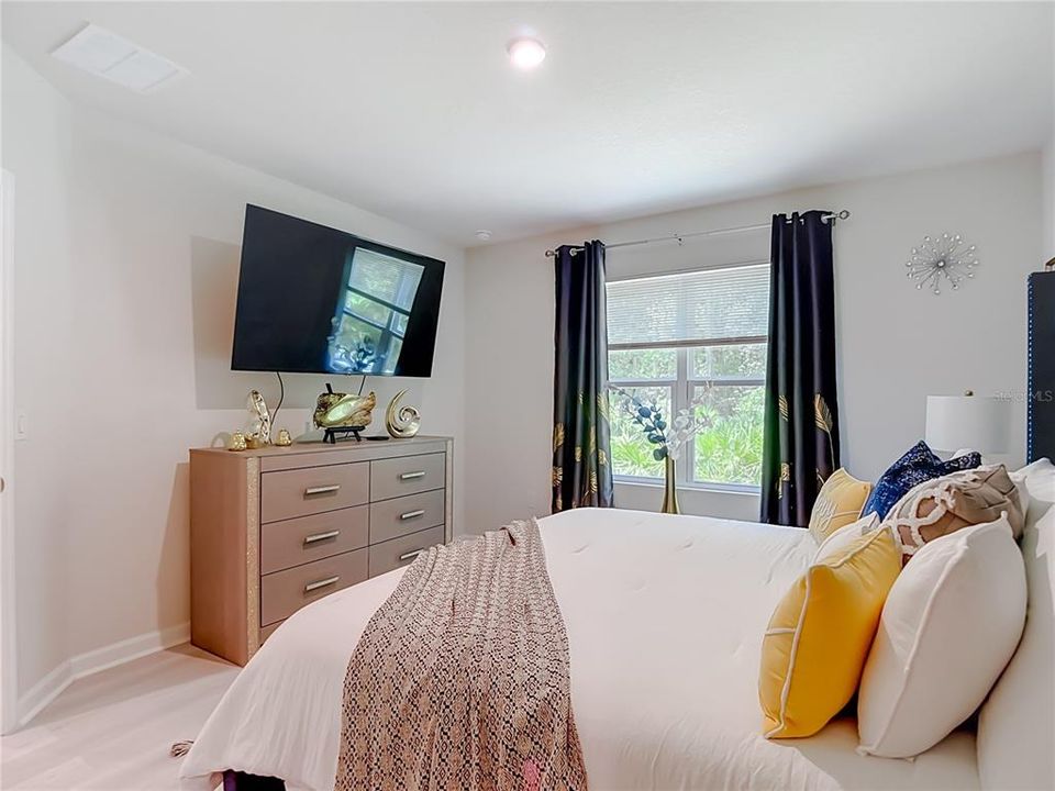 For Sale: $289,900 (3 beds, 2 baths, 1632 Square Feet)