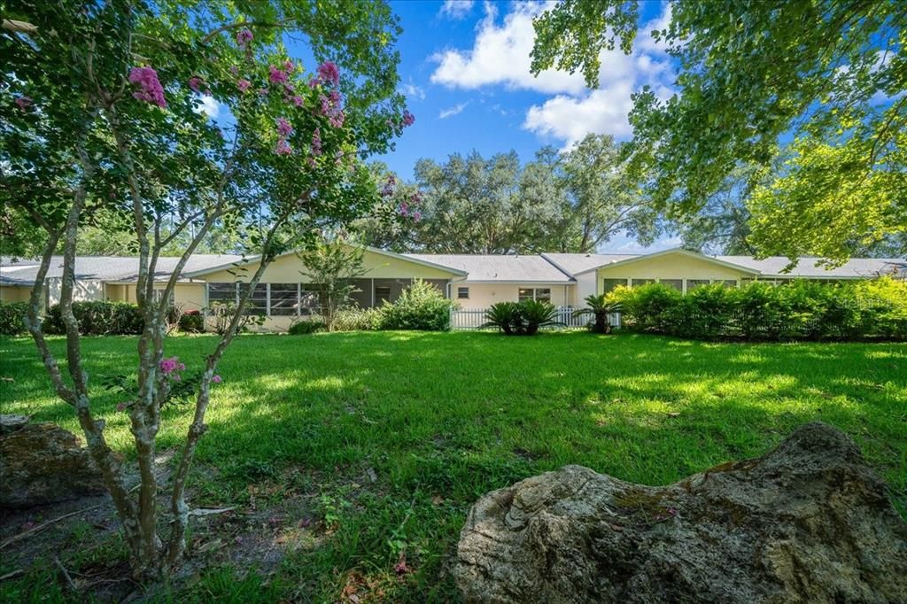 For Sale: $139,900 (2 beds, 2 baths, 1179 Square Feet)