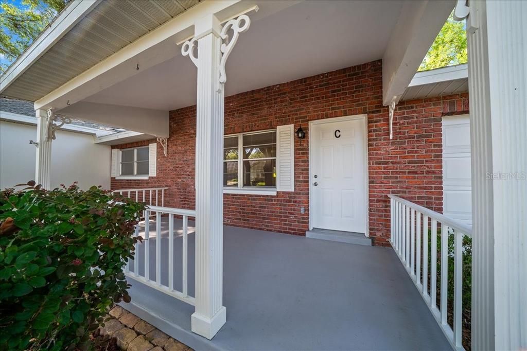 For Sale: $139,900 (2 beds, 2 baths, 1179 Square Feet)