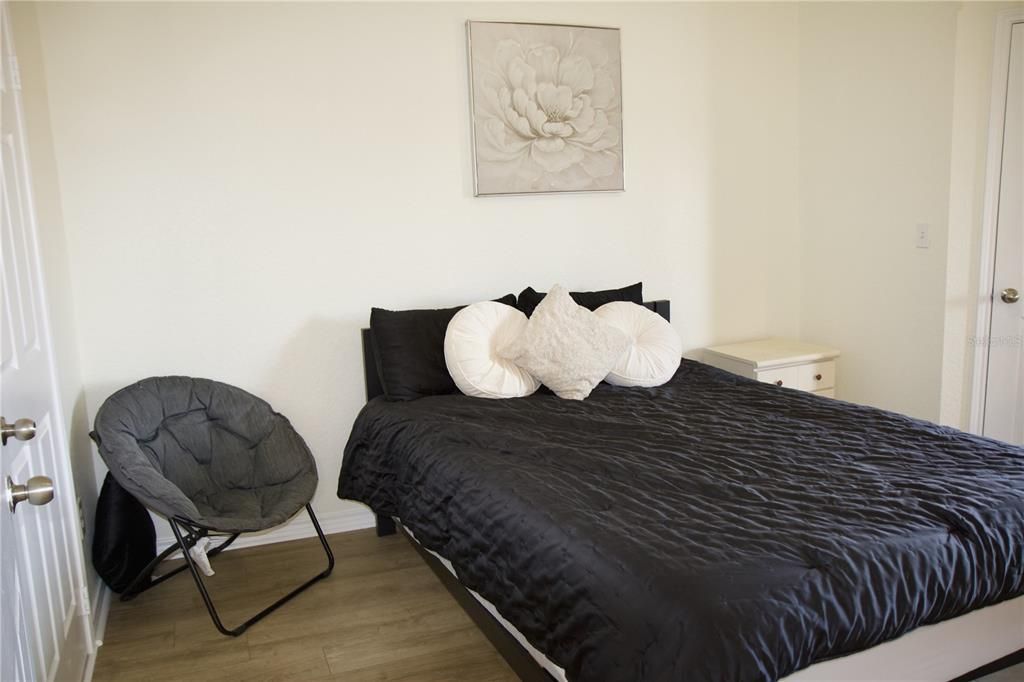 For Sale: $175,900 (1 beds, 1 baths, 656 Square Feet)