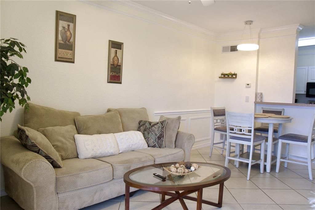 For Sale: $175,900 (1 beds, 1 baths, 656 Square Feet)