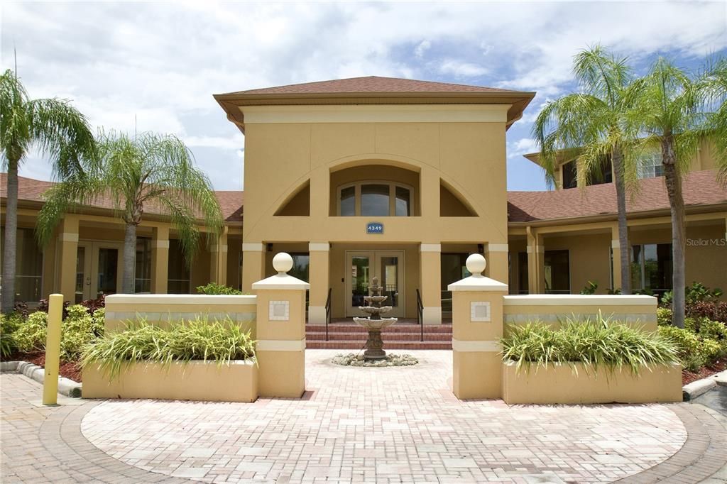 For Sale: $175,900 (1 beds, 1 baths, 656 Square Feet)
