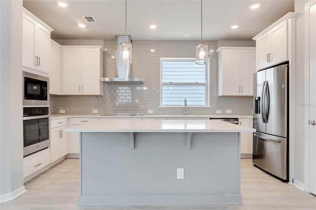 For Sale: $525,000 (3 beds, 2 baths, 2117 Square Feet)