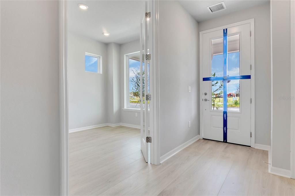 For Sale: $525,000 (3 beds, 2 baths, 2117 Square Feet)