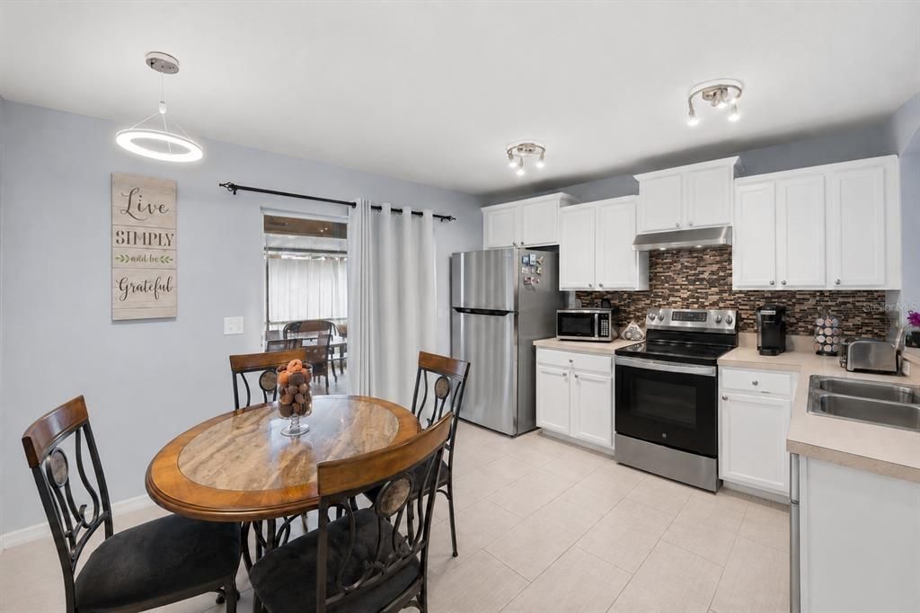 Active With Contract: $330,000 (3 beds, 2 baths, 1340 Square Feet)
