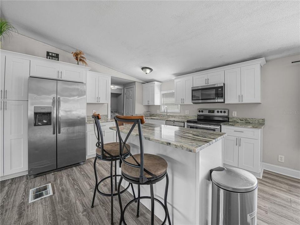 En Venta: $246,000 (3 camas, 2 baños, 1680 Pies cuadrados)