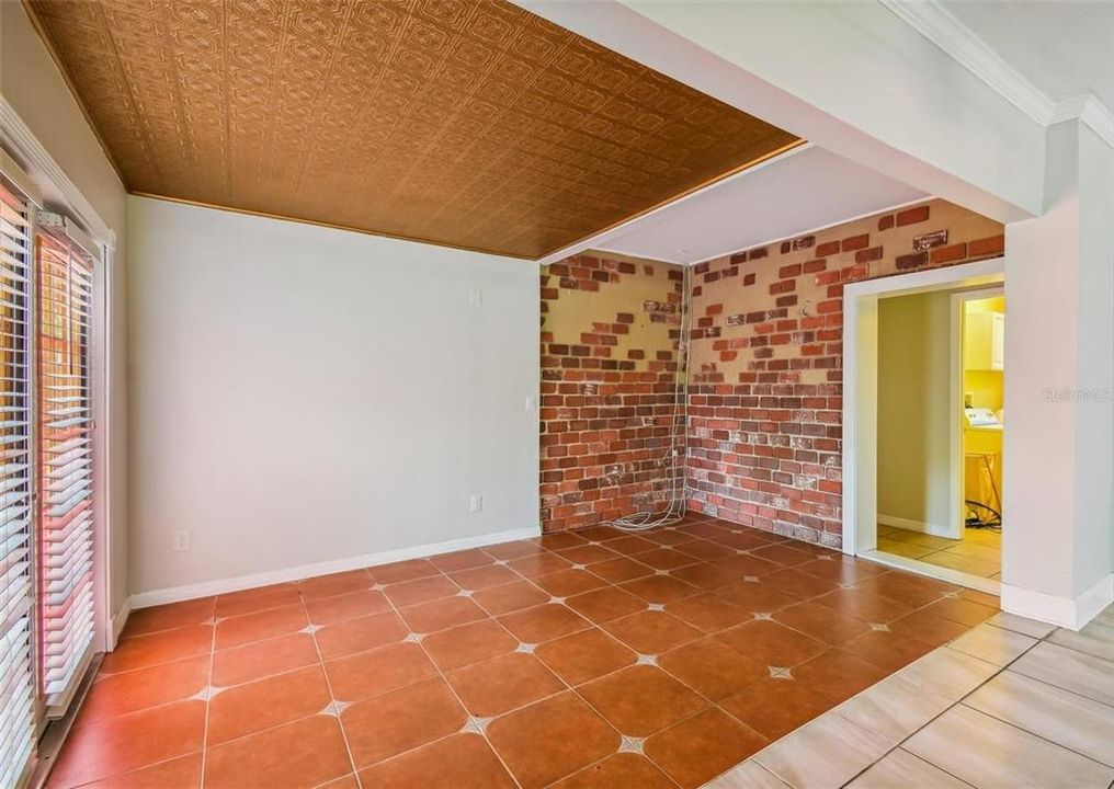 En Renta: $2,700 (3 camas, 2 baños, 1983 Pies cuadrados)