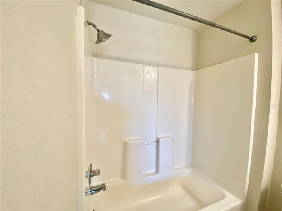 For Rent: $1,800 (2 beds, 2 baths, 1004 Square Feet)