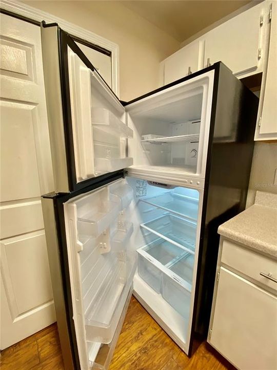 For Rent: $1,800 (2 beds, 2 baths, 1004 Square Feet)