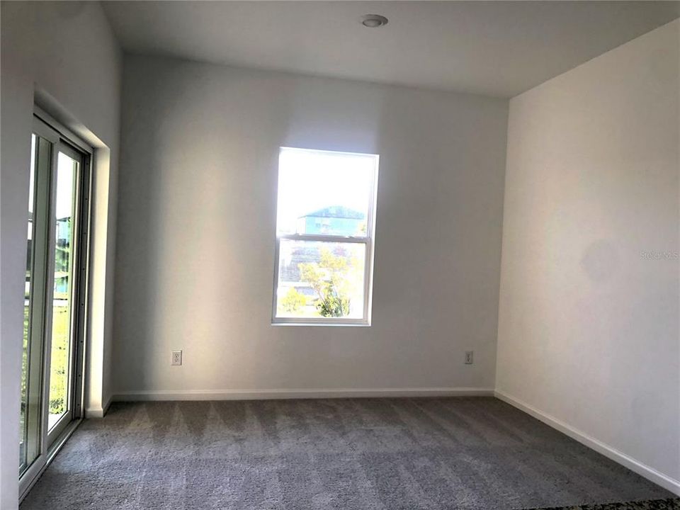В аренду: $2,400 (3 спален, 2 ванн, 1771 Квадратных фут)