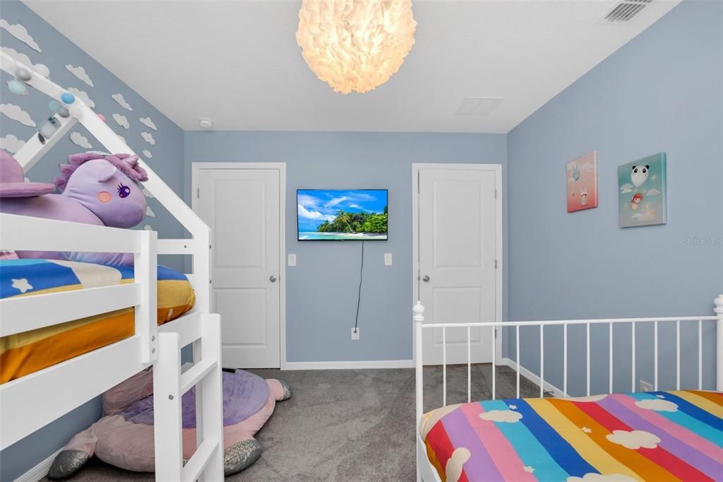 В аренду: $2,980 (5 спален, 3 ванн, 2804 Квадратных фут)